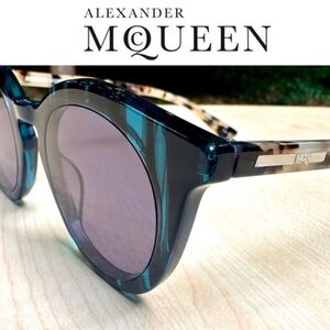 ALEXANDER MCQUEEN SUNGLASSES round Cateye frames blue & black NEW with MCQ case!